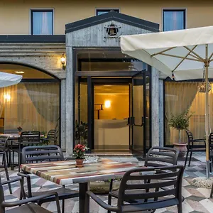 https://postumia-hotel.hotelinveneto.com